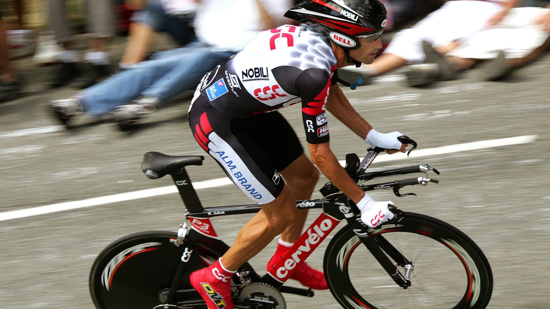 路易斯-金加盟新疆,上赛季福建场均19分实力备受关注,路易斯金篮球